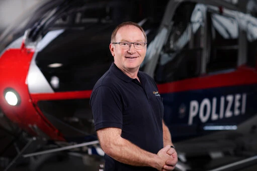Verschiedene Mitarbeiter:innen der Flugpolizei Wien