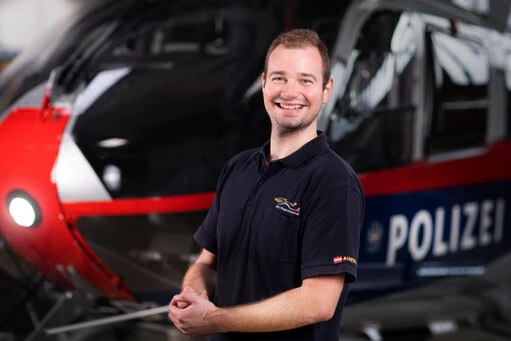 Verschiedene Mitarbeiter:innen der Flugpolizei Wien