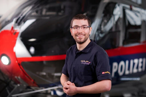 Verschiedene Mitarbeiter:innen der Flugpolizei Wien