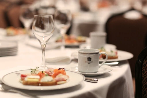 Bilder der Veranstaltungen des Salon Operá im Hotel Bristol Vienna