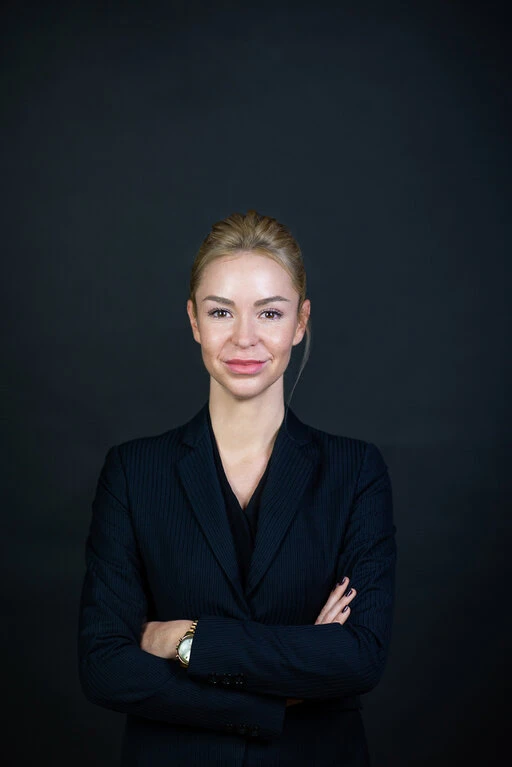Portraits verschiedener Menschen an verschiedenen Orten