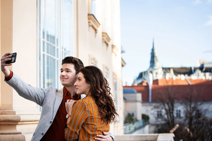 Shooting für ein Gewinnspiel des MQ Wien mit dem Magazin MISS für die erste Hochzeit in der MQ Libelle