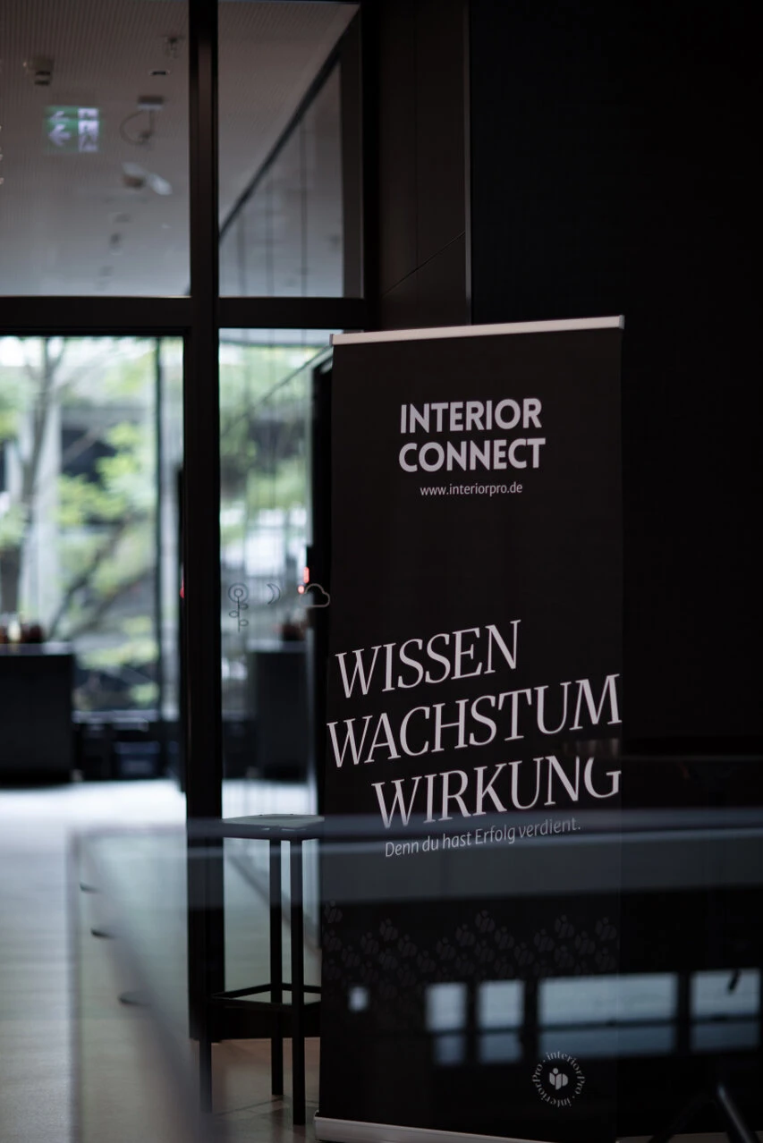 Bild vom platzierten Roll-up im HOC Munich